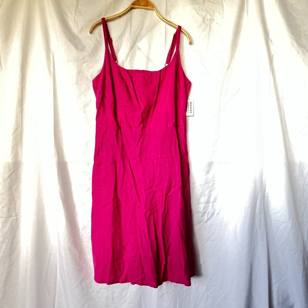Item 112  Old Navy Women's Hot Pink Romper Shorts NEW WITH TAGS  - Size M